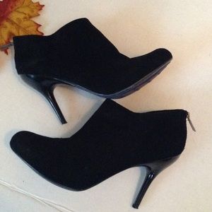 KENNETH COLE RXN JONI ARC LEATHER, ROUND TOE BOOTIES 8 M